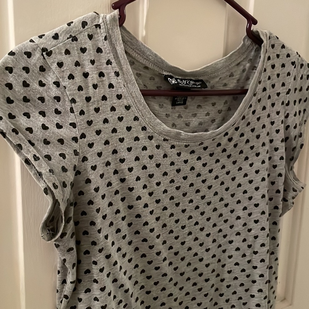 COPY - Short sleeve hearts shirt